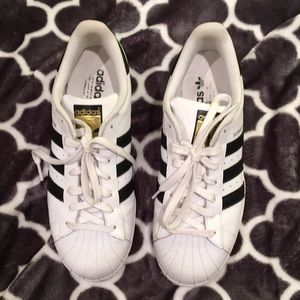 Adidas superstars